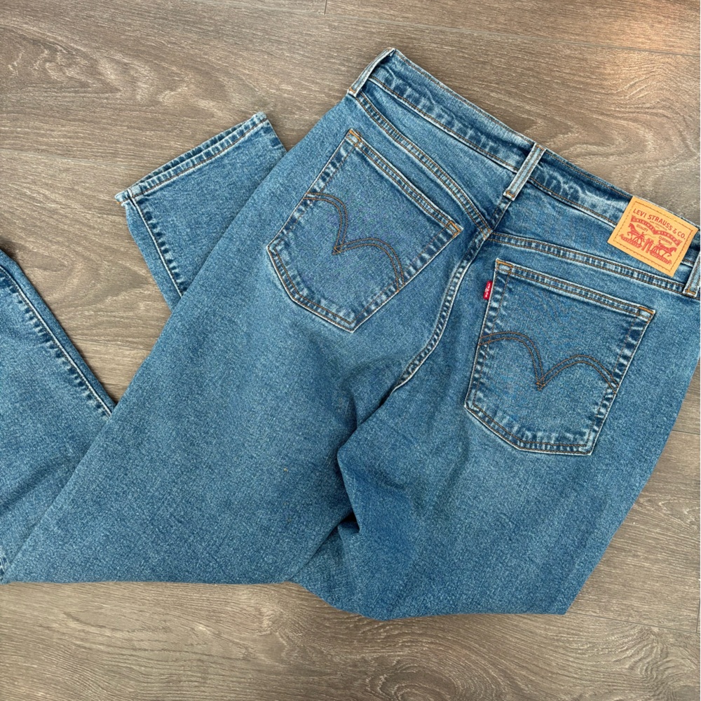 Women’s Levi's Blue Straight Leg Jeans Size 31W